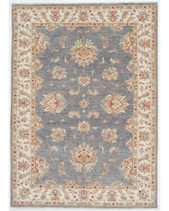 Sultanabad 4' 1" X 5' 8" Hand Knotted Wool Rug 4' 1" X 5' 8" (124 X 173) / Grey / Wool