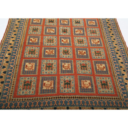 Sumak Kilim 5' 2" X 6' 10" Wool Hand-Woven Kilim 5' 2" X 6' 10" (157 X 208) / Multi / Multi