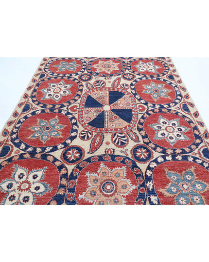 Suzani 6' 7" X 9' 7" Hand Knotted Wool Rug 6' 7" X 9' 7" (201 X 292) / Ivory / Wool