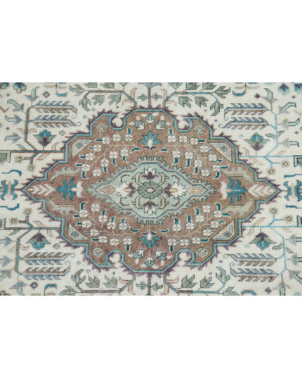 Tabriz 3' 2" X 5' 0" Hand Knotted Wool Rug 3' 2" X 5' 0" (97 X 152) / Ivory / Wool