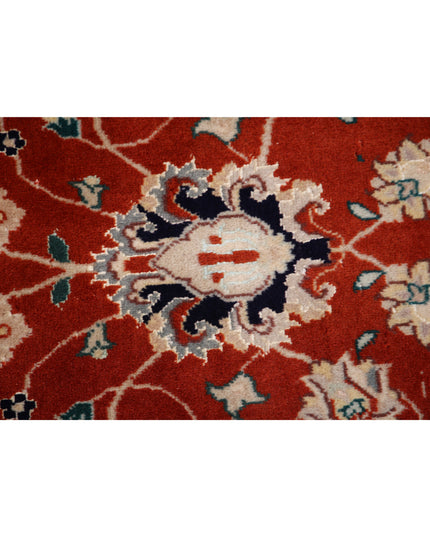 Tabriz 5' 8" X 8' 10" Hand Knotted Wool Rug 5' 8" X 8' 10" (173 X 269) / Red / Wool