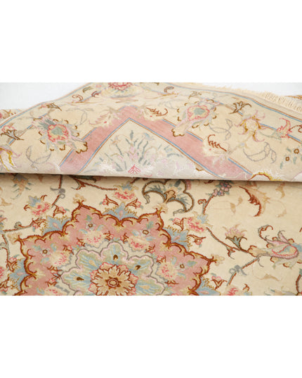 Tabriz 3' 3" X 5' 0" Hand Knotted Wool & Silk Rug 3' 3" X 5' 0" (99 X 152) / Ivory / Wool & Silk