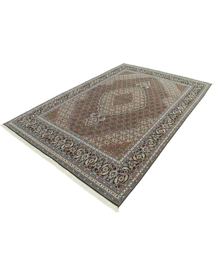 Tabriz 6' 5" X 9' 8" Hand Knotted Wool & Silk Rug 6' 5" X 9' 8" (196 X 295) / Ivory / Wool & Silk