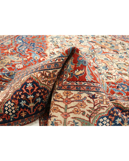 Tehran 7' 10" X 10' 10" Hand Knotted Wool Rug 7' 10" X 10' 10" (239 X 330) / Red / Wool