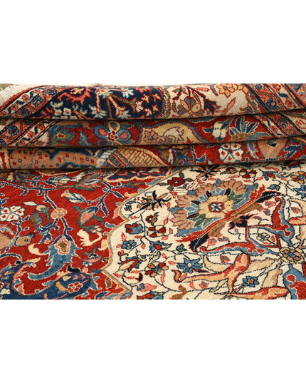 Tehran 7' 10" X 10' 10" Hand Knotted Wool Rug 7' 10" X 10' 10" (239 X 330) / Red / Wool