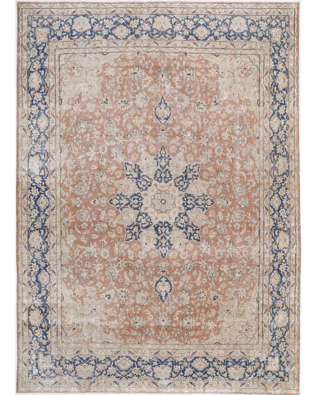 Vintage 9' 9" X 12' 11" Hand Knotted Wool Rug 9' 9" X 12' 11" (297 X 394) / Ivory / Wool