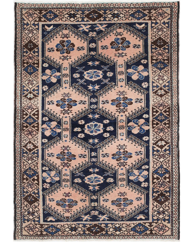Yalameh 3' 4" X 4' 10" Hand Knotted Wool Rug 3' 4" X 4' 10" (101 X 147) / Peach / Wool