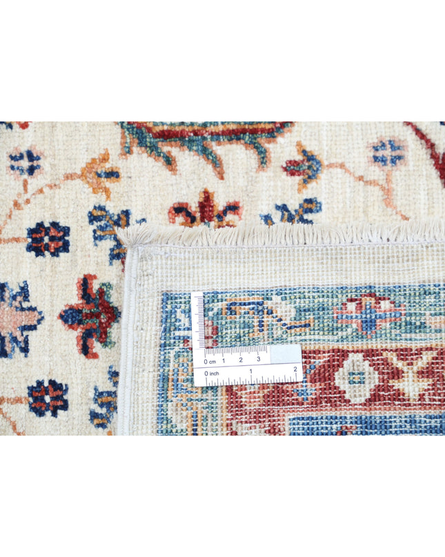 Ziegler 5' 6" X 7' 6" Hand Knotted Wool Rug 5' 6" X 7' 6" (168 X 229) / Ivory / Wool