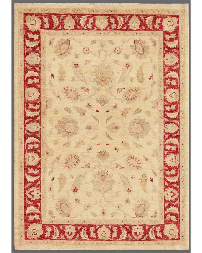 Ziegler 5' 8" X 7' 9" Hand Knotted Wool Rug 5' 8" X 7' 9" (173 X 236) / Ivory / Wool