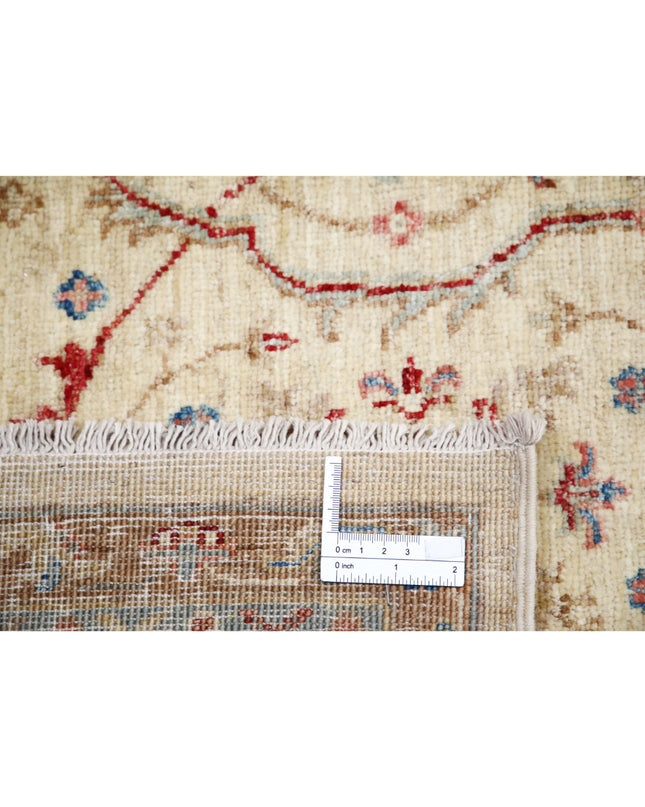 Ziegler 5' 6" X 8' 3" Hand Knotted Wool Rug 5' 6" X 8' 3" (168 X 251) / Ivory / Wool