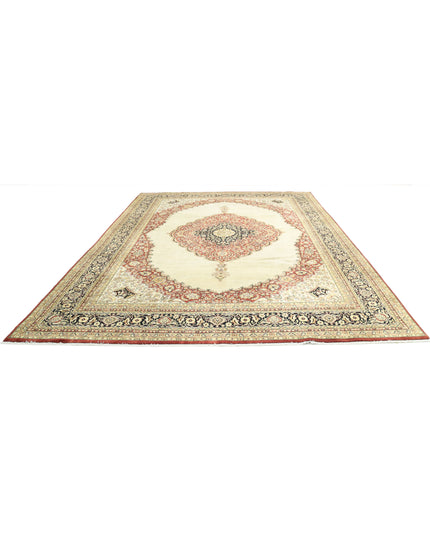 Ziegler 9' 9" X 13' 7" Hand Knotted Wool Rug 9' 9" X 13' 7" (297 X 414) / Ivory / Wool