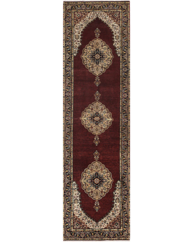 Ziegler 2' 8" X 9' 7" Hand Knotted Wool Rug 2' 8" X 9' 7" (81 X 292) / Rust / Wool
