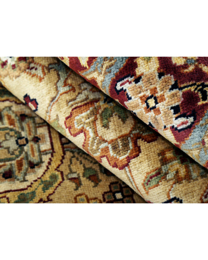 Ziegler 6' 7" X 6' 8" Hand Knotted Wool Rug 6' 7" X 6' 8" (201 X 203) / Ivory / Wool