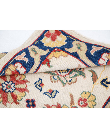 Ziegler 2' 7" X 3' 9" Hand Knotted Wool Rug 2' 7" X 3' 9" (79 X 114) / Ivory / Wool