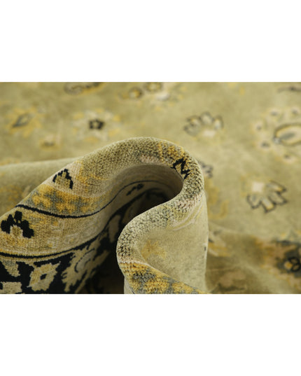 Ziegler 7' 9" X 9' 4" Hand Knotted Wool Rug 7' 9" X 9' 4" (236 X 284) / Green / Wool