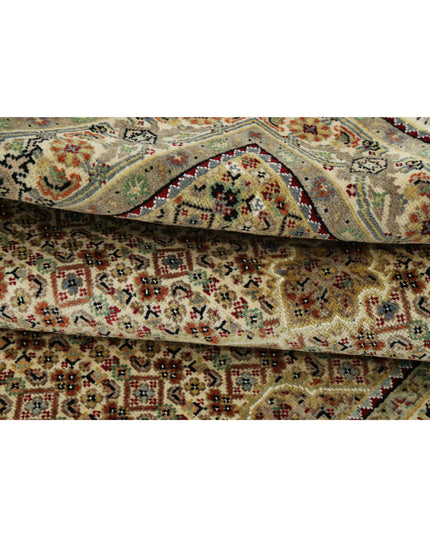 Ziegler 4' 0" X 5' 11" Hand Knotted Wool Rug 4' 0" X 5' 11" (122 X 180) / Beige / Wool