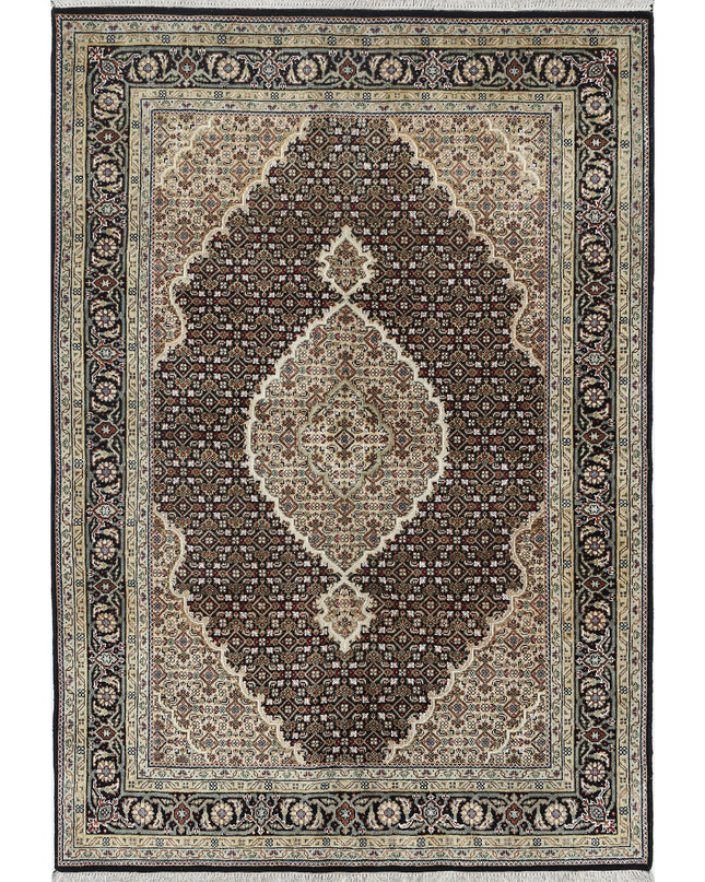 Ziegler 4' 7" X 6' 7" Hand Knotted Wool Rug 4' 7" X 6' 7" (140 X 201) / Black / Wool