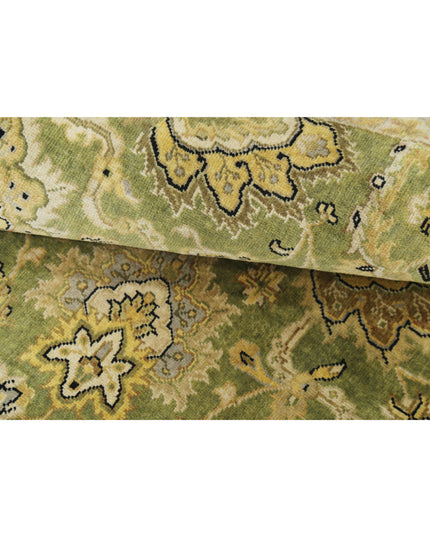 Ziegler 5' 9" X 5' 10" Hand Knotted Wool Rug 5' 9" X 5' 10" (175 X 178) / Green / Wool