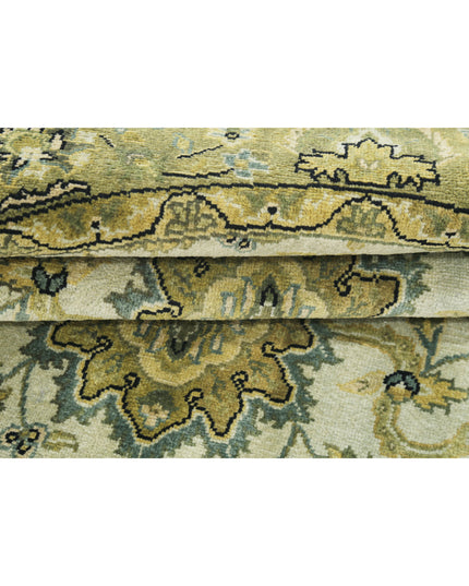 Ziegler 5' 9" X 5' 9" Hand Knotted Wool Rug 5' 9" X 5' 9" (175 X 175) / Ivory / Wool