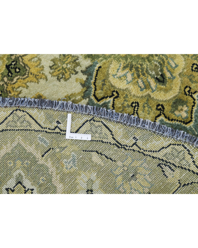 Ziegler 5' 9" X 5' 9" Hand Knotted Wool Rug 5' 9" X 5' 9" (175 X 175) / Ivory / Wool