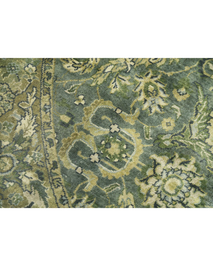 Ziegler 5' 8" X 5' 9" Hand Knotted Wool Rug 5' 8" X 5' 9" (173 X 175) / Green / Wool