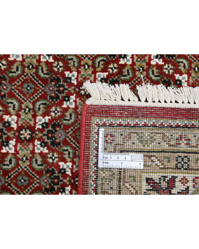 Ziegler 5' 4" X 8' 0" Hand Knotted Wool Rug 5' 4" X 8' 0" (162 X 244) / Red / Wool