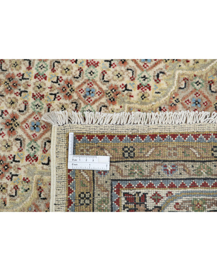 Ziegler 6' 5" X 9' 9" Hand Knotted Wool Rug 6' 5" X 9' 9" (196 X 297) / Ivory / Wool