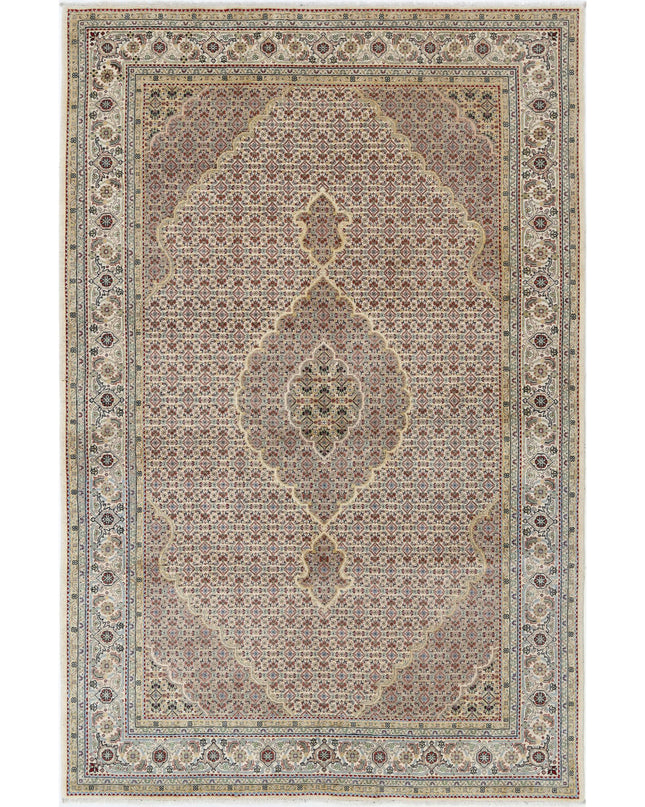 Ziegler 6' 5" X 9' 9" Hand Knotted Wool Rug 6' 5" X 9' 9" (196 X 297) / Ivory / Wool