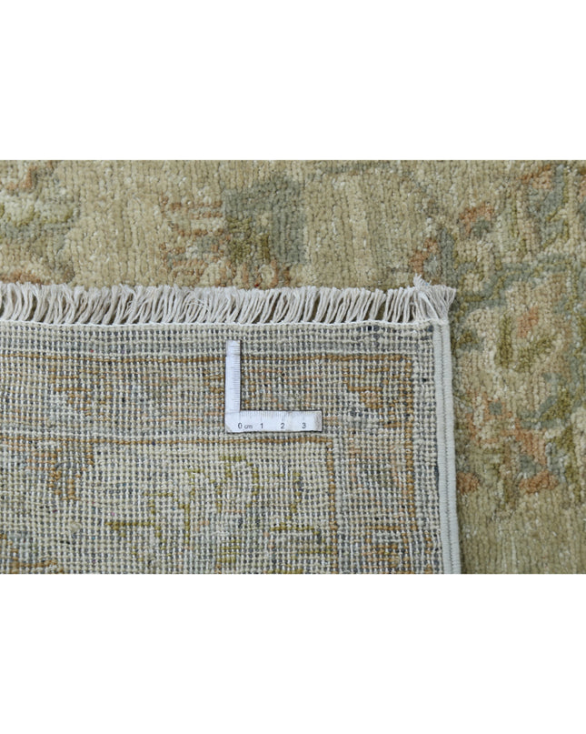 Ziegler 4' 4" X 6' 4" Hand Knotted Wool Rug 4' 4" X 6' 4" (132 X 193) / Ivory / Wool