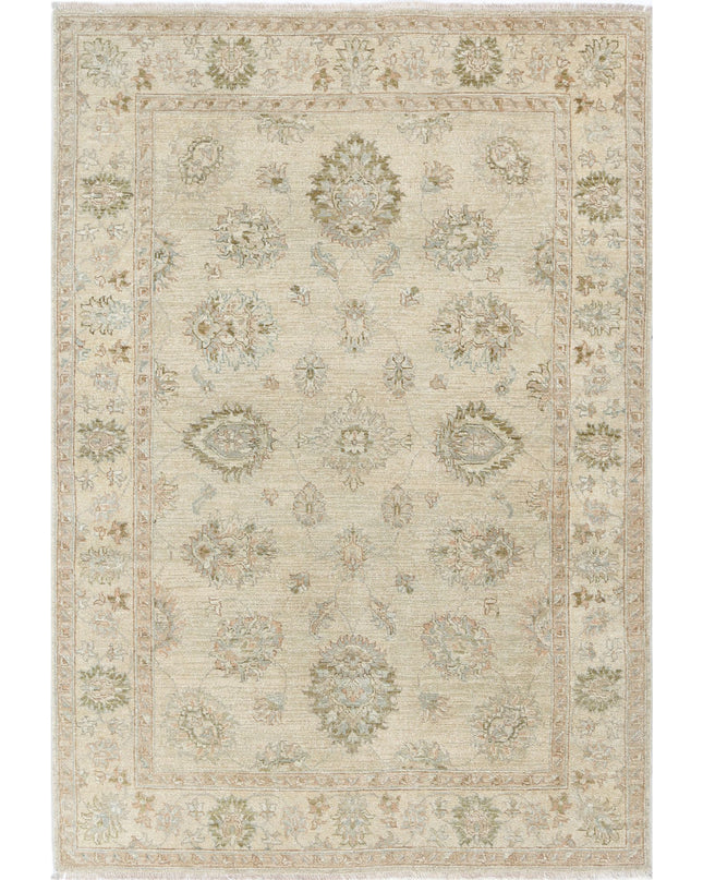 Ziegler 4' 4" X 6' 4" Hand Knotted Wool Rug 4' 4" X 6' 4" (132 X 193) / Ivory / Wool