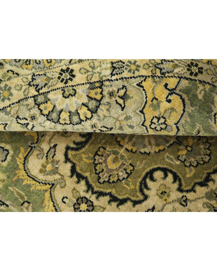 Ziegler 5' 11" X 6' 3" Hand Knotted Wool Rug 5' 11" X 6' 3" (180 X 191) / Ivory / Wool