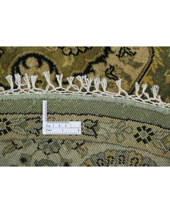 Ziegler 5' 11" X 6' 3" Hand Knotted Wool Rug 5' 11" X 6' 3" (180 X 191) / Ivory / Wool