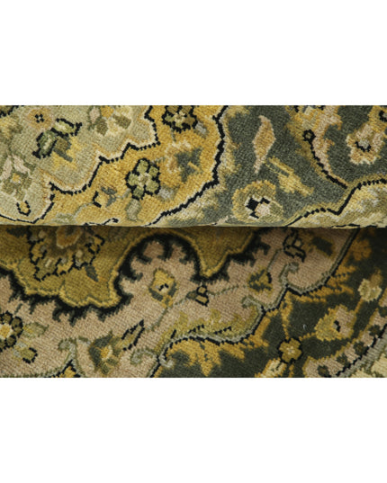 Ziegler 5' 9" X 5' 10" Hand Knotted Wool Rug 5' 9" X 5' 10" (175 X 178) / Green / Wool