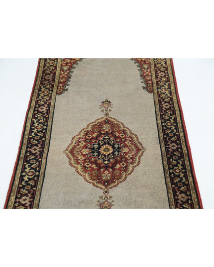 Ziegler 2' 3" X 6' 7" Hand Knotted Wool Rug 2' 3" X 6' 7" (69 X 201) / Grey / Wool