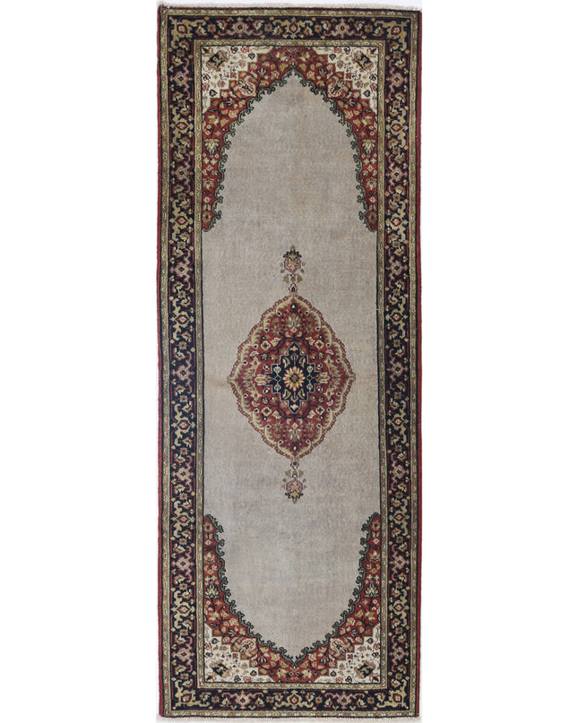 Ziegler 2' 3" X 6' 7" Hand Knotted Wool Rug 2' 3" X 6' 7" (69 X 201) / Grey / Wool