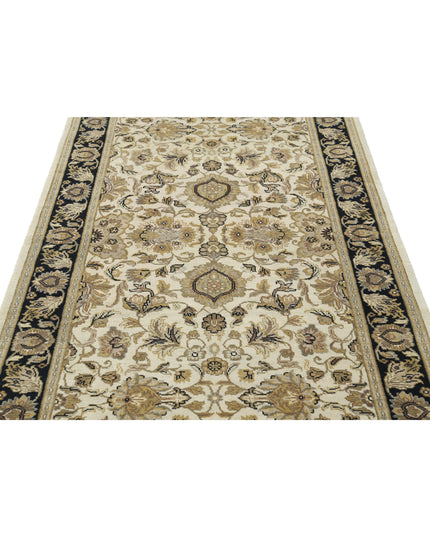 Ziegler 4' 0" X 11' 6" Hand Knotted Wool Rug 4' 0" X 11' 6" (122 X 351) / Ivory / Wool