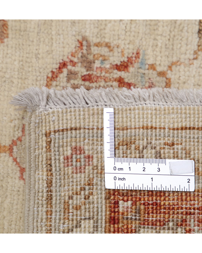 Ziegler 3' 11" X 6' 1" Hand Knotted Wool Rug 3' 11" X 6' 1" (119 X 185) / Ivory / Wool