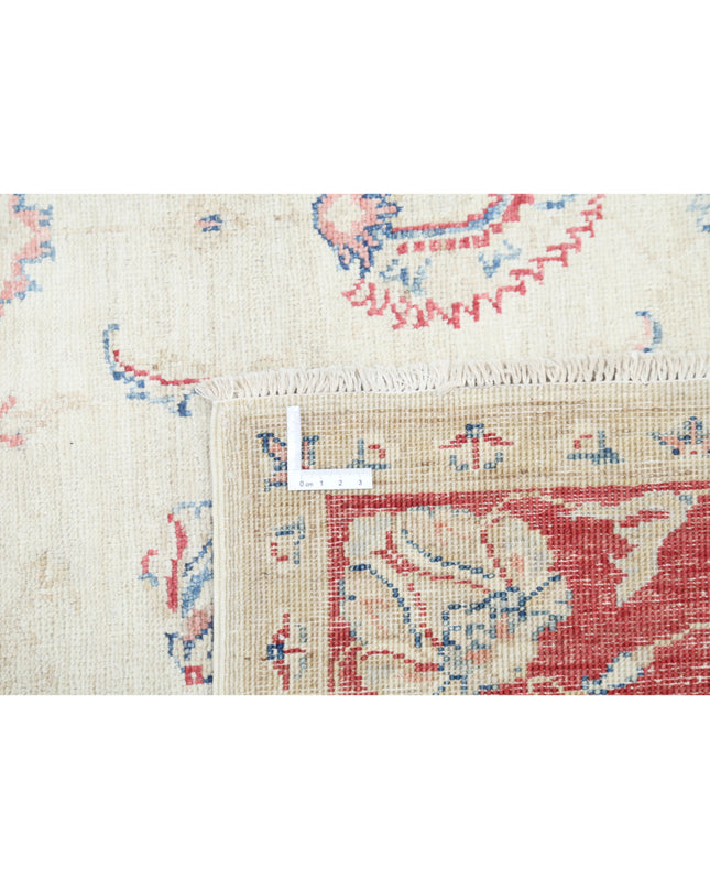 Ziegler 3' 11" X 5' 9" Hand Knotted Wool Rug 3' 11" X 5' 9" (119 X 175) / Ivory / Wool