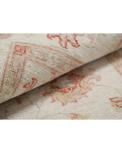 Ziegler 2' 7" X 4' 3" Hand Knotted Wool Rug 2' 7" X 4' 3" (79 X 130) / Ivory / Wool