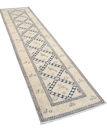 Ziegler 2' 6" X 9' 11" Hand Knotted Wool Rug 2' 6" X 9' 11" (76 X 302) / Ivory / Wool