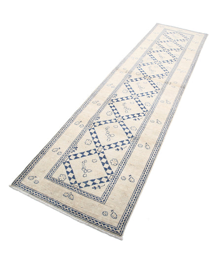 Ziegler 2' 6" X 9' 11" Hand Knotted Wool Rug 2' 6" X 9' 11" (76 X 302) / Ivory / Wool
