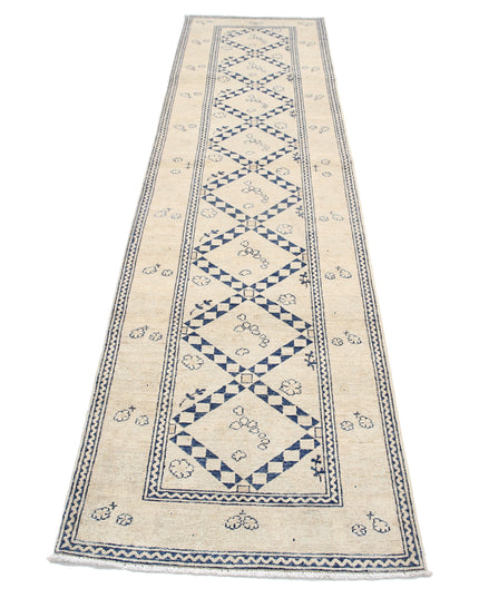 Ziegler 2' 6" X 9' 11" Hand Knotted Wool Rug 2' 6" X 9' 11" (76 X 302) / Ivory / Wool