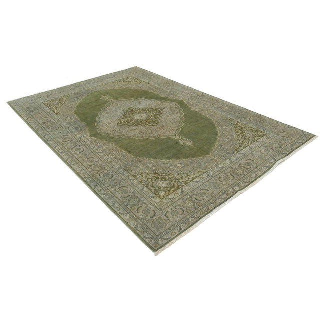 Ziegler 5' 10" X 8' 8" Wool Hand-Knotted Rug 5' 10" X 8' 8" (178 X 264) / Green / Ivory