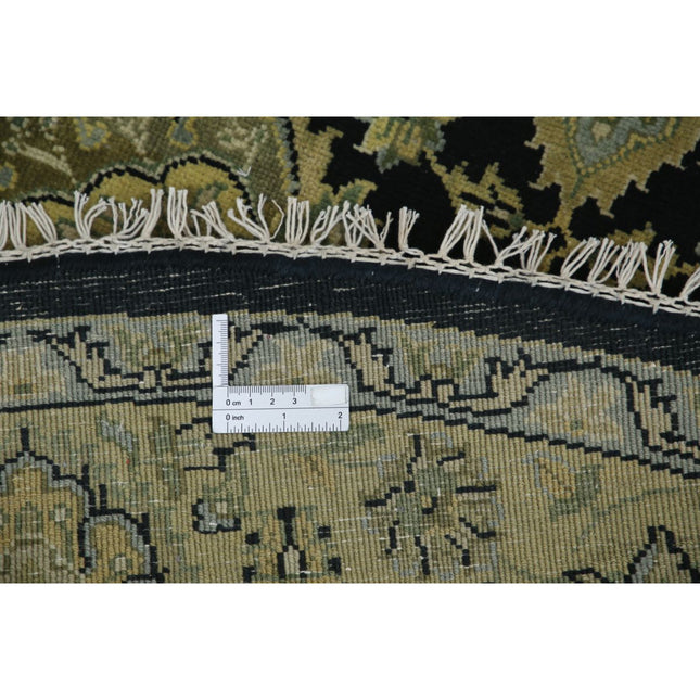 Ziegler 5' 11" X 5' 11" Wool Hand-Knotted Rug 5' 11" X 5' 11" (180 X 180) / Black / Gold